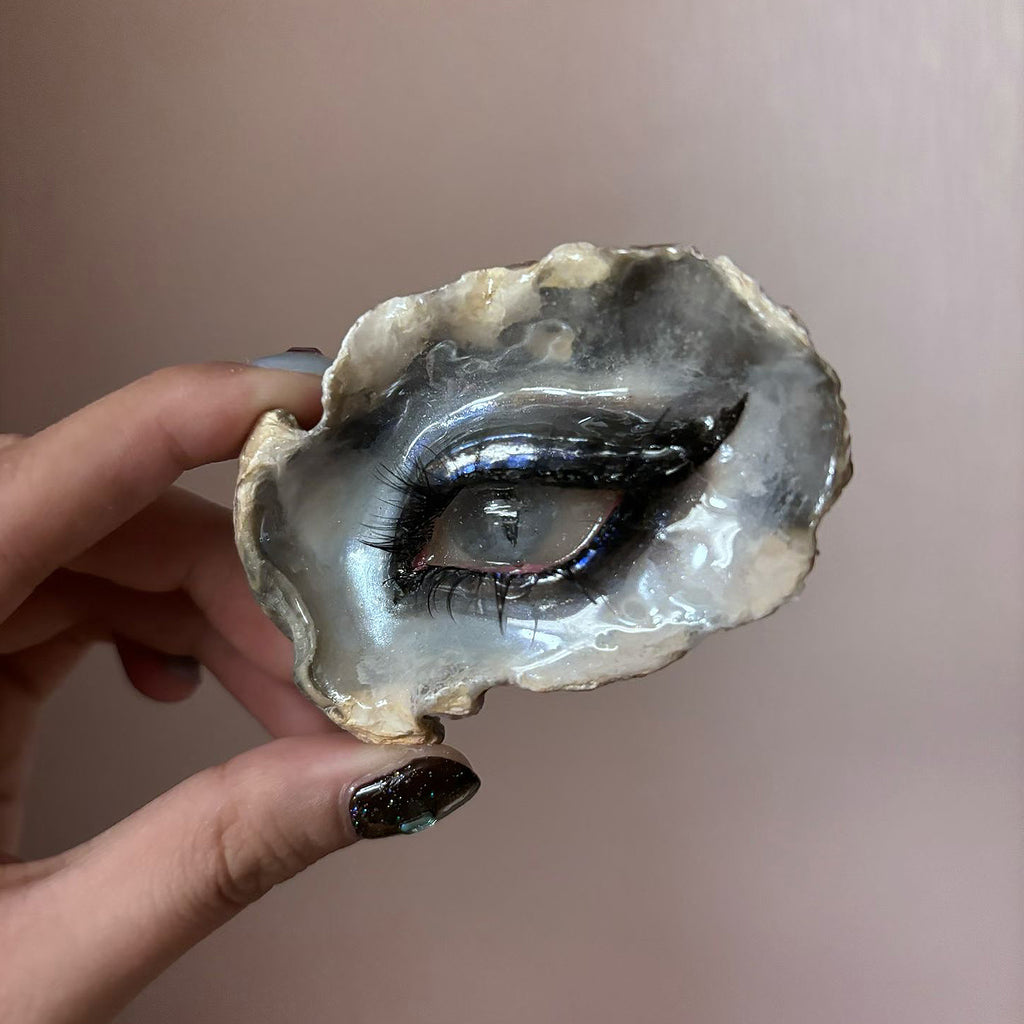 Lilith Veil: Black Smoky Oyster Eye