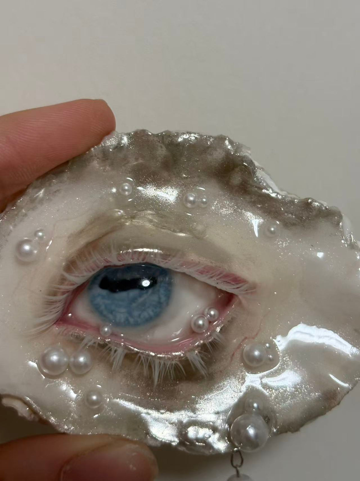 Blue Pupil Silver-Makeup — Pearl Oyster Eye