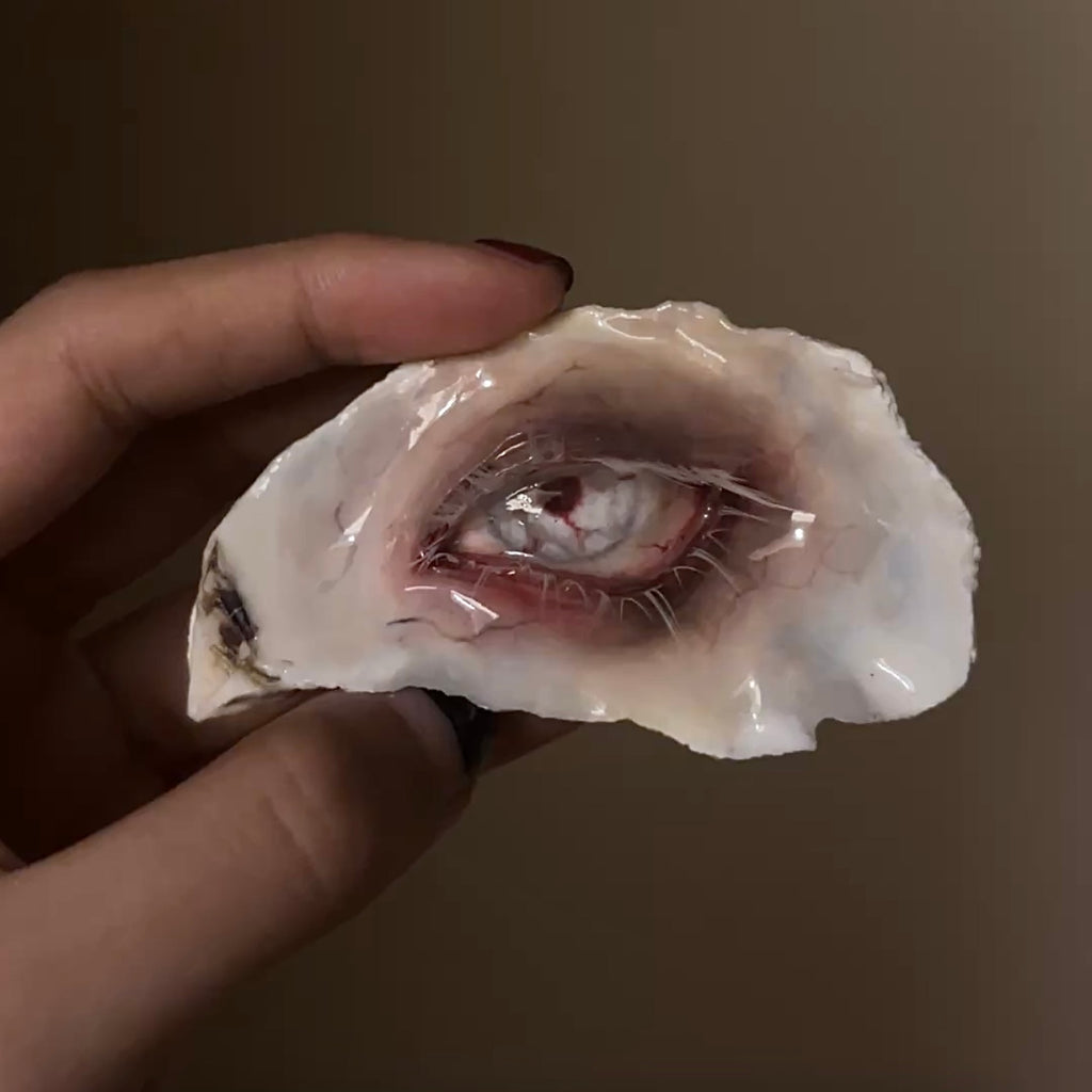 Lilith Scarlet Wound — Wounded Oyster Eye