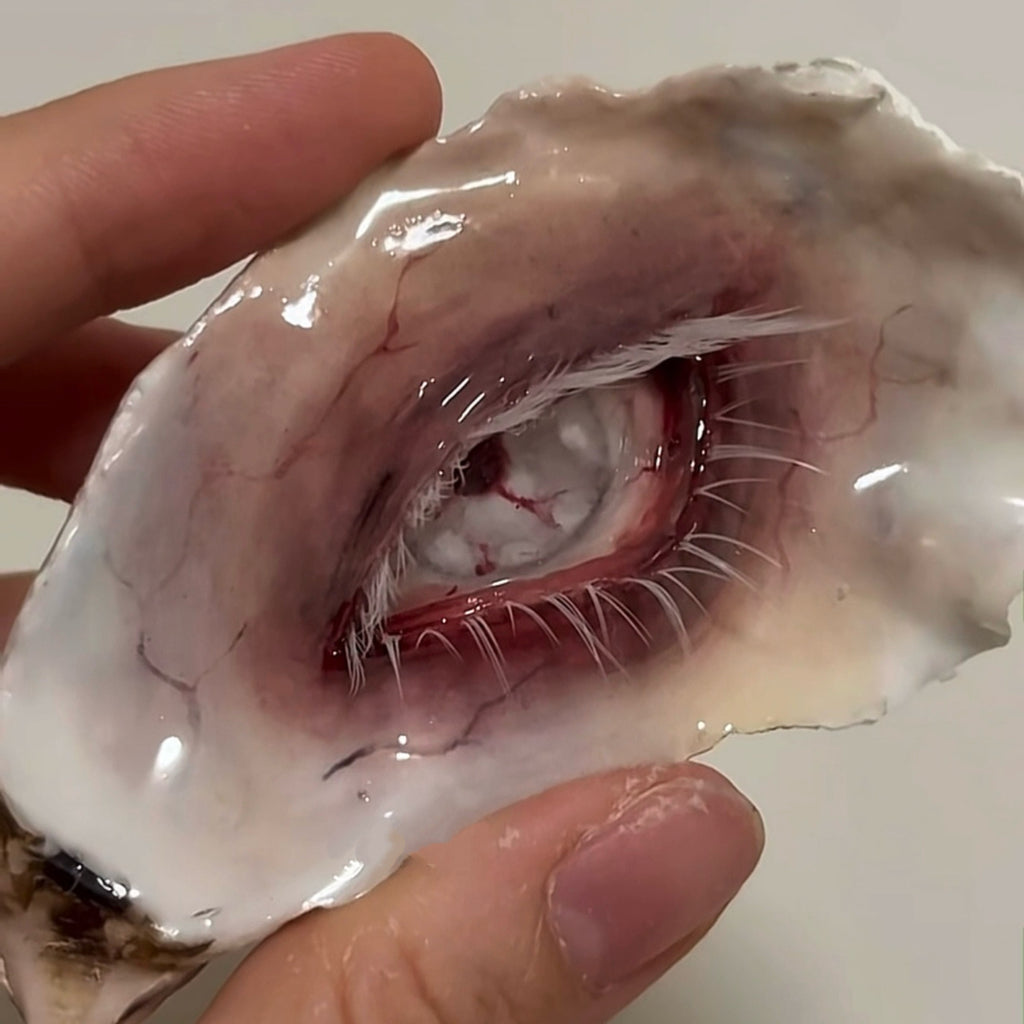 Lilith Scarlet Wound — Wounded Oyster Eye