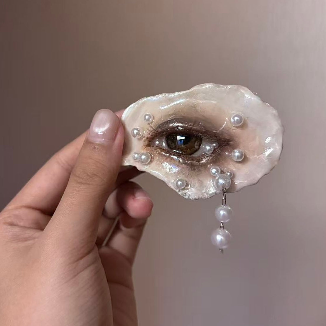 Lilith Veil: Mourning Pearl — Pearl Oyster Eye