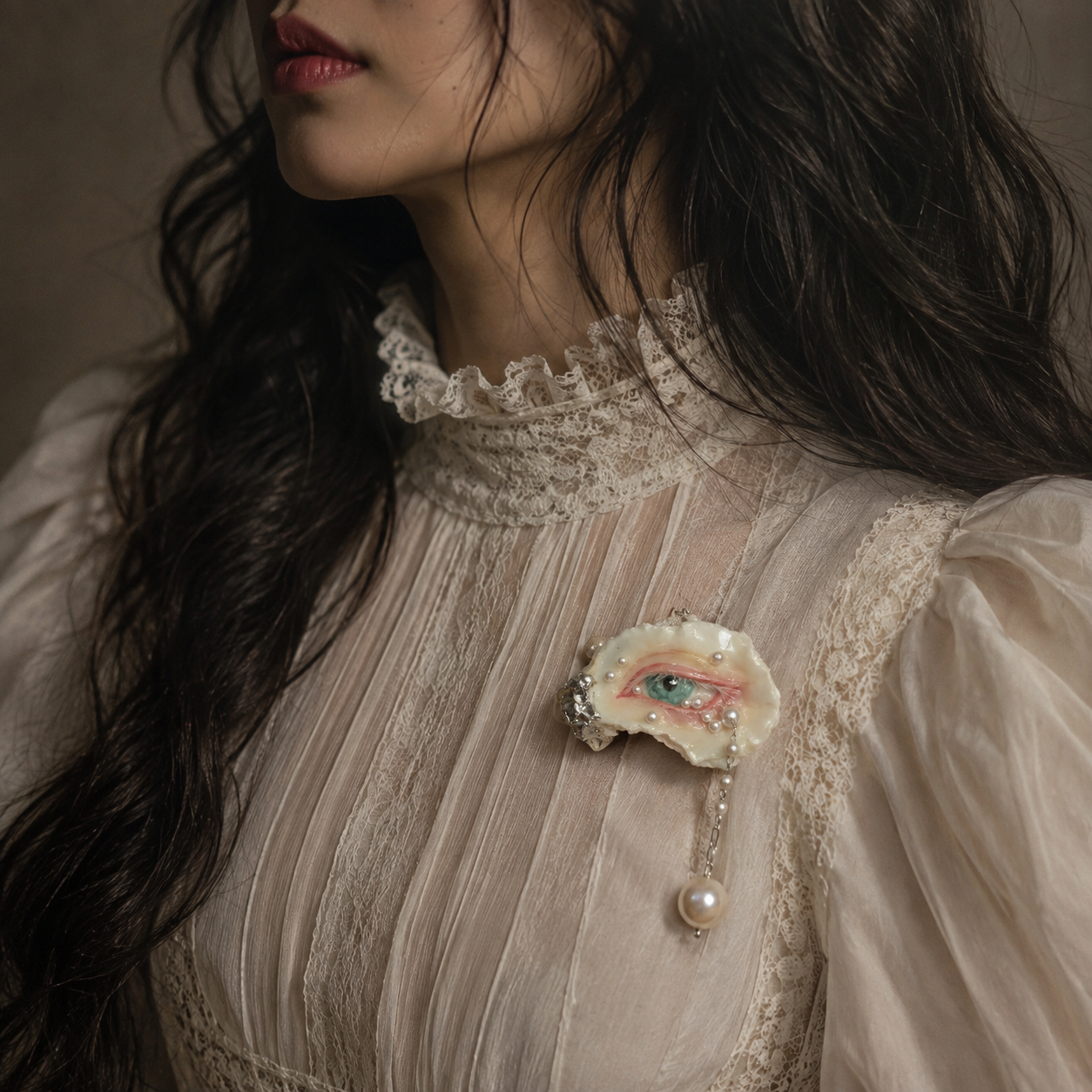 Nyra Seafoam Gaze — Pearl Oyster Eye