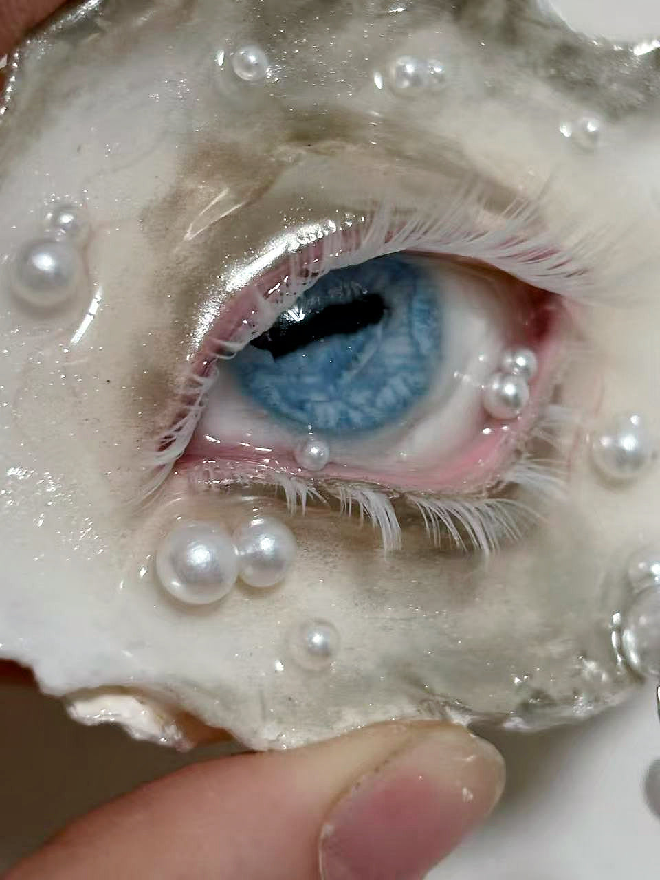 Blue Pupil Silver-Makeup — Pearl Oyster Eye
