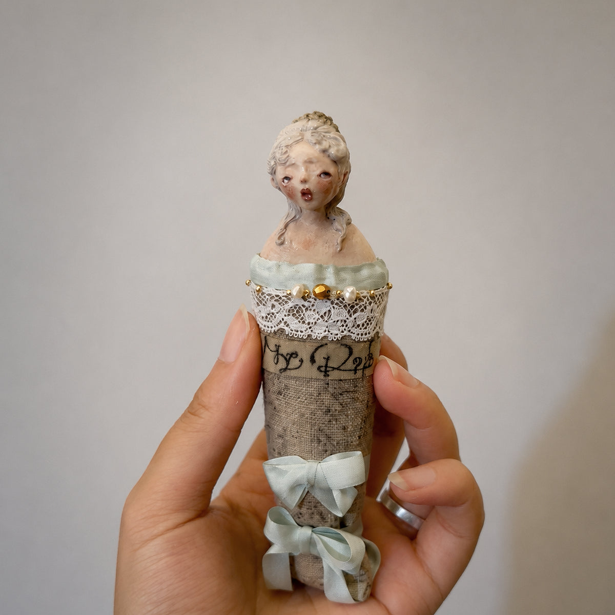 Twin Series Doll Brooch