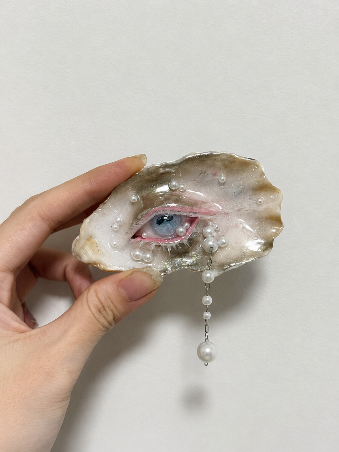 Blue Pupil Silver-Makeup — Pearl Oyster Eye