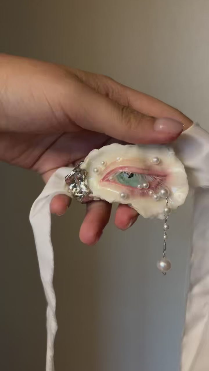 Nyra Seafoam Gaze — Pearl Oyster Eye