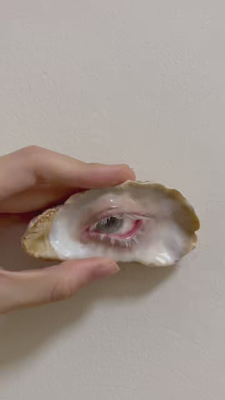 Carmilla Blood-Tear — Thermochromic Oyster Eye