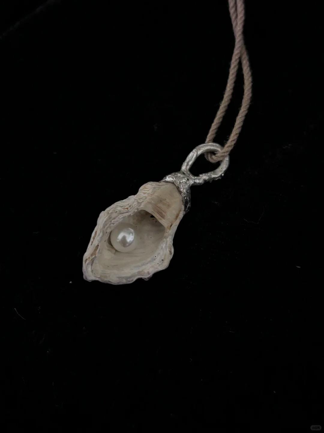 Shell Pearl Talisman — artwork and styling view 6