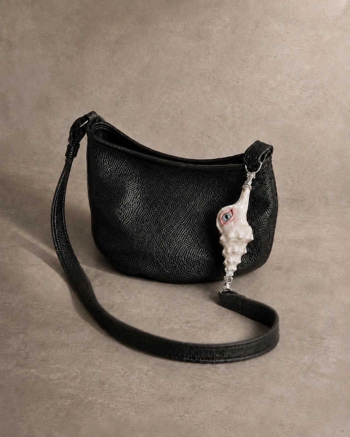 Long Conch Eye — primary artwork view