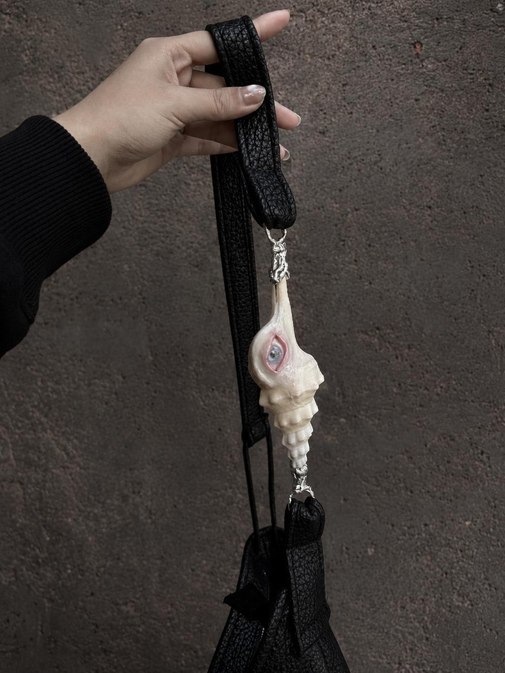 Long Conch Eye — artwork and styling view 3