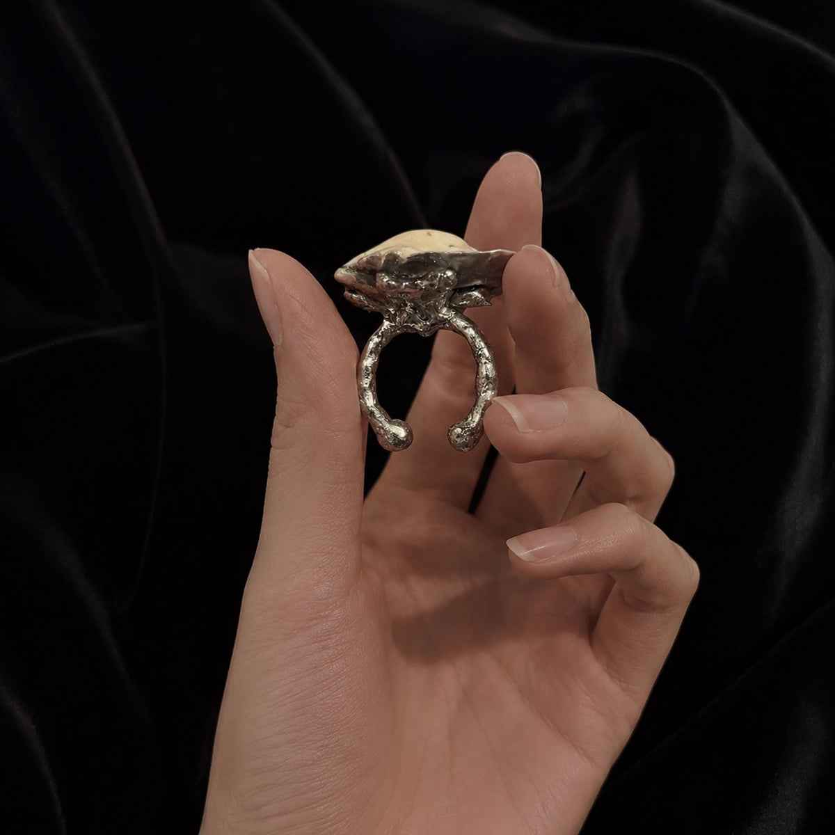 Ready to Ship Brown Pupil Oyster Eye Ring — view 4