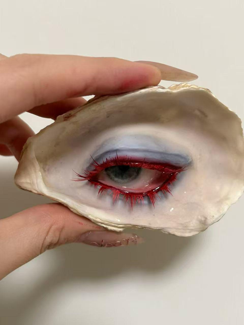 Red-Lash Oyster Eye — artwork and styling view 3