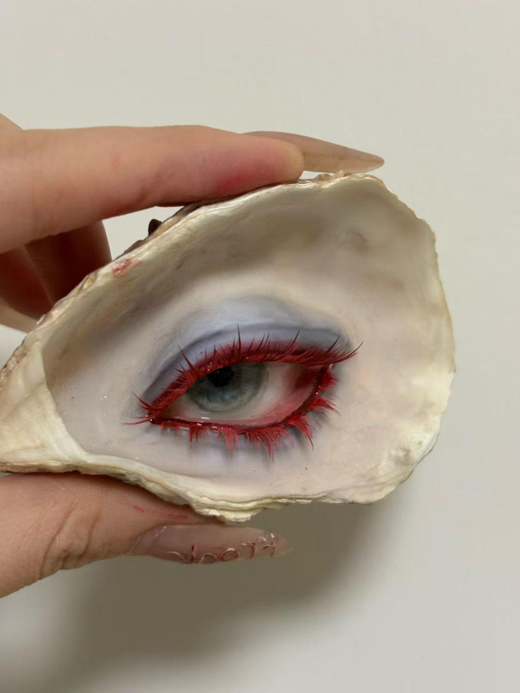 Red-Lash Oyster Eye — artwork and styling view 4