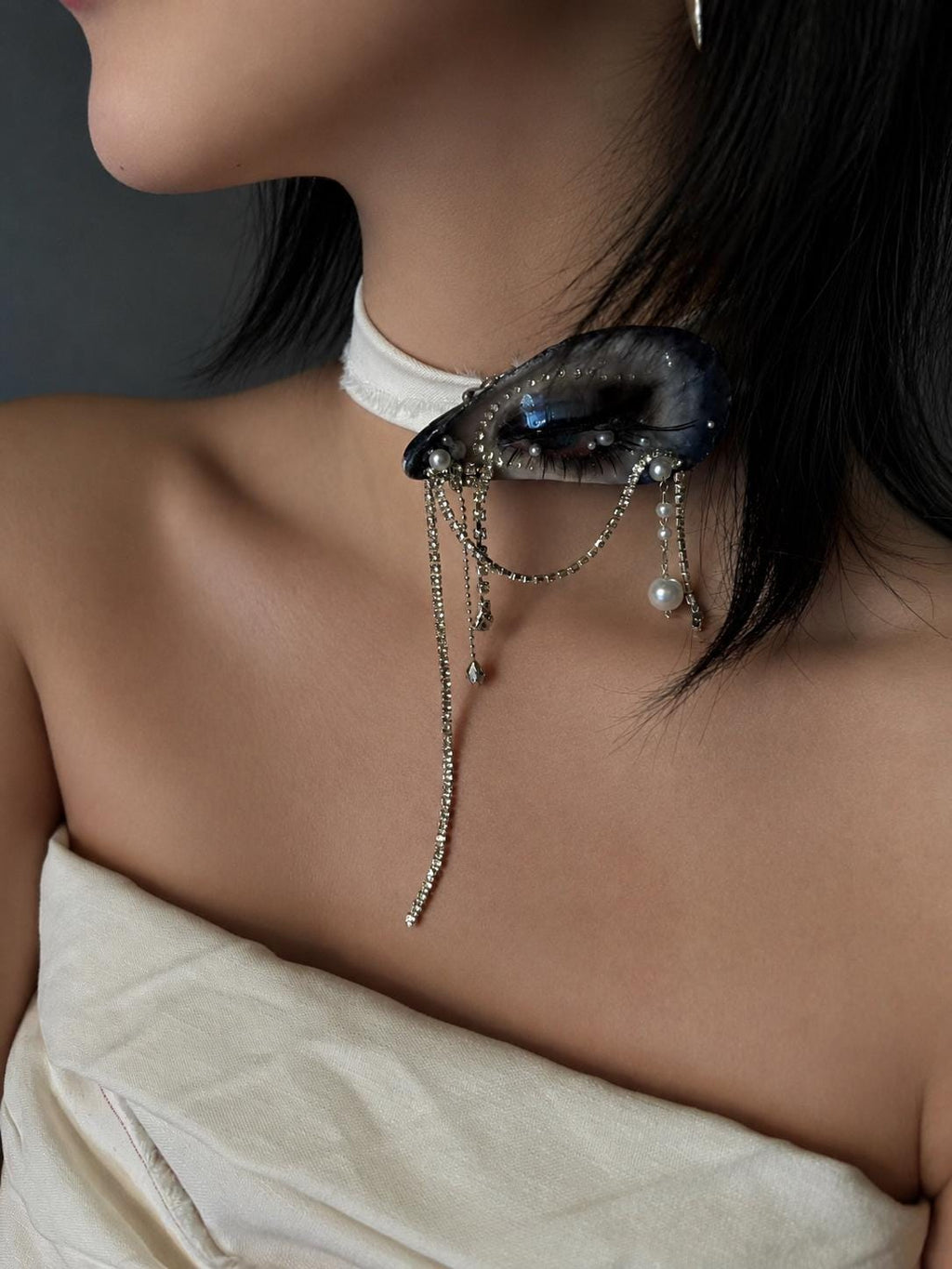 Blue Smoky Shell Eye — artwork and styling view 5