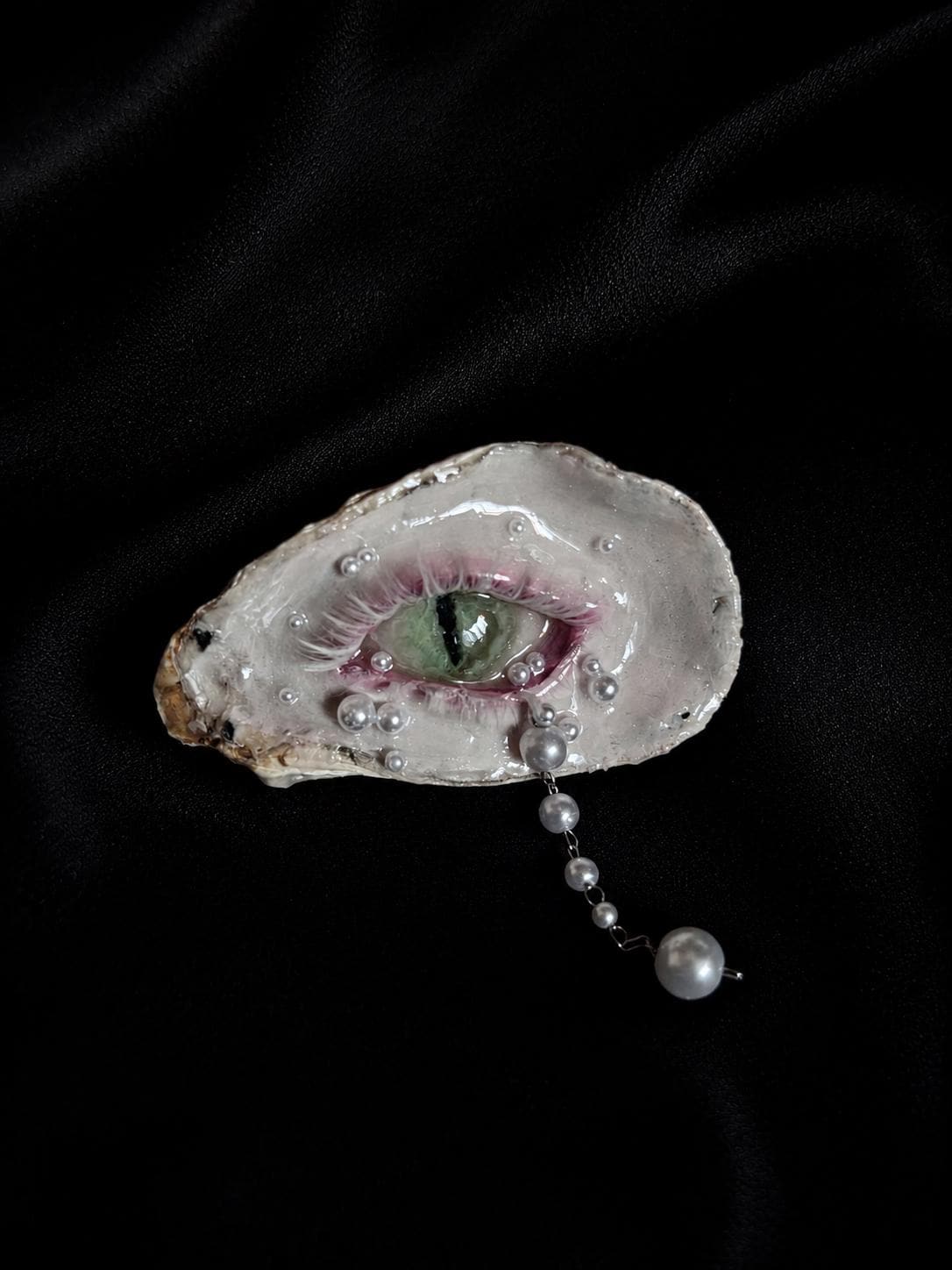Cat-Eye Green Pupil — view 3