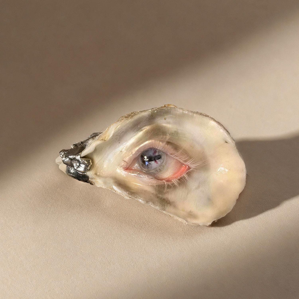 Pearl-Free White-Water Blue Eye — artwork and styling view 2