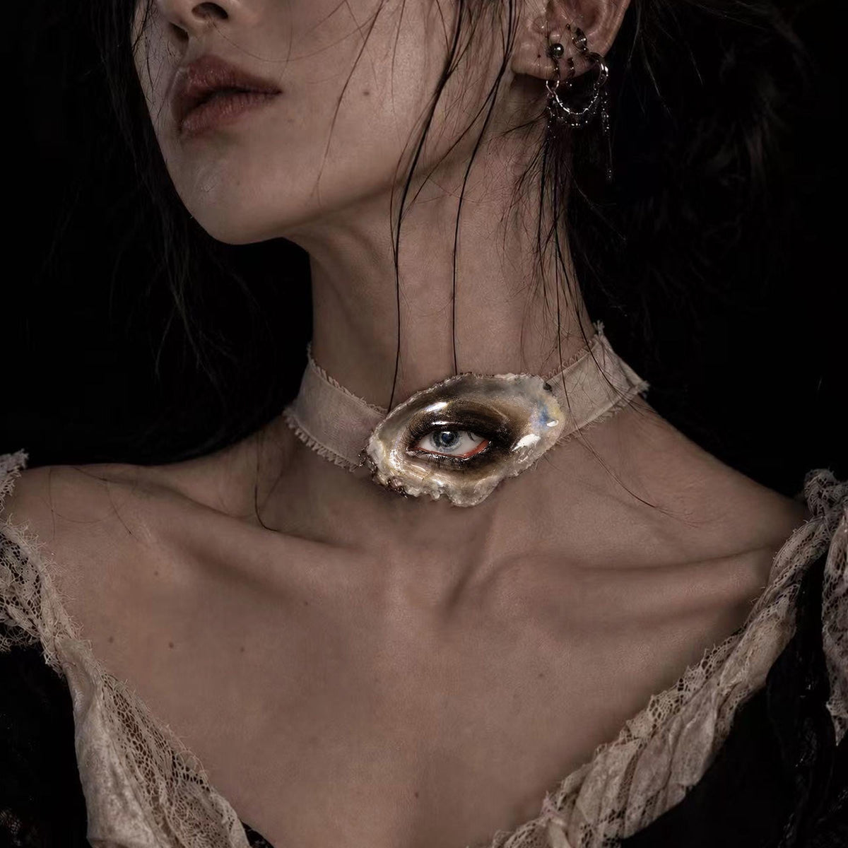 Lilith Grey Temptation — Oyster Eye Brooch, Choker or Charm — view 3